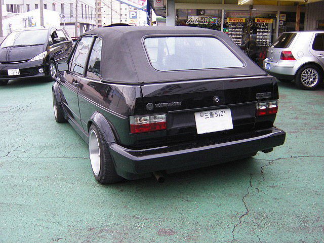 VOLKSWAGEN GOLF1