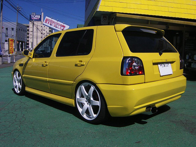 VOLKSWAGEN GOLF-III