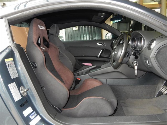 AUDI TT(8J)