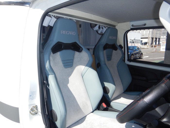 DAIHATSU ハイゼットキャンピングカー