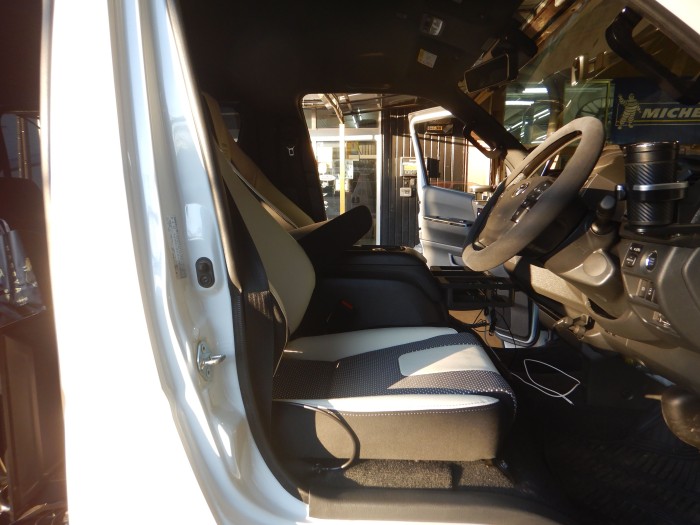 TOYOTA ハイエース